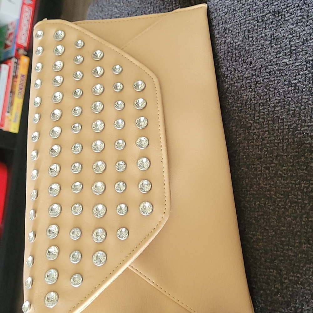 Tan purse/clutch